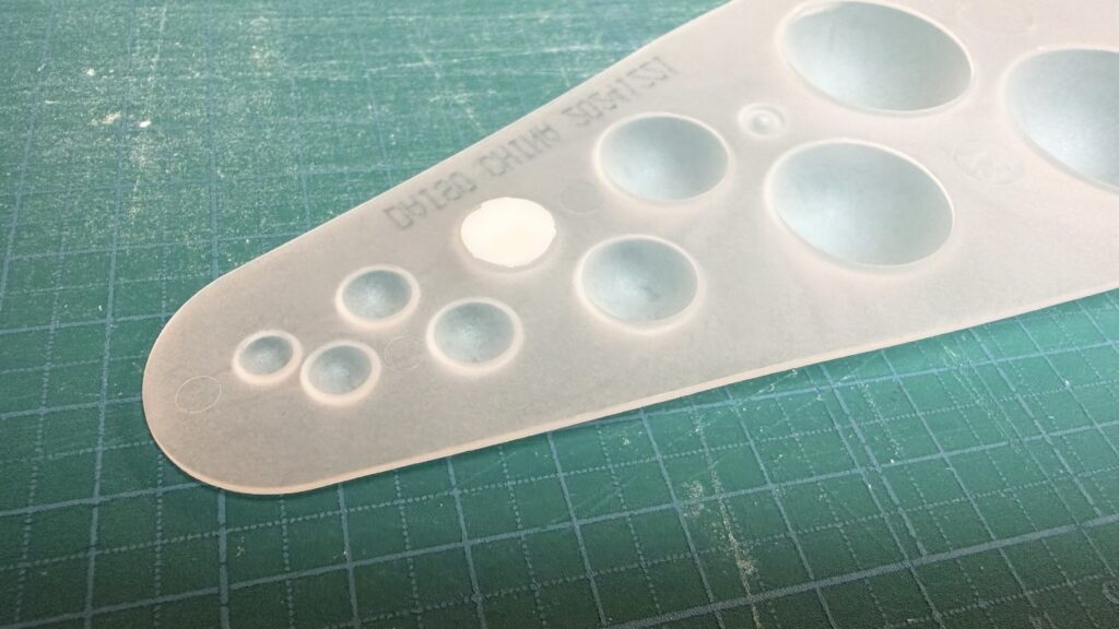 粘土スケールと樹脂粘土