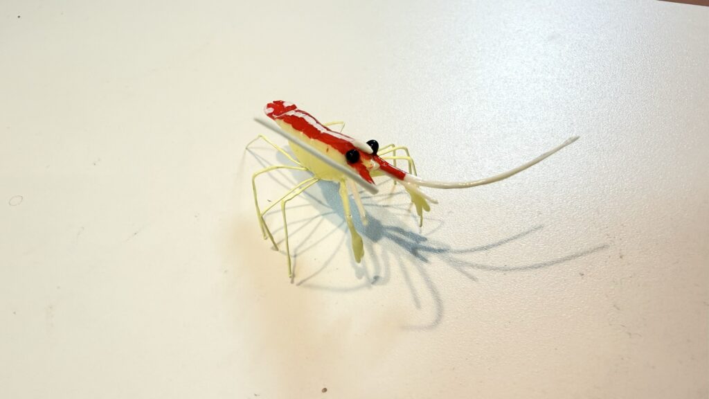 ミニチュアのエビ